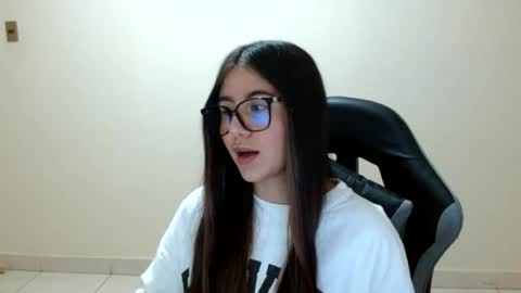 Sahaliefox  online show from 06.24.26