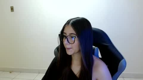 Sahaliefox  online show from 06.25.26