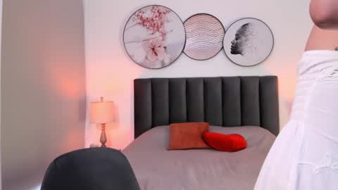 Sahara Garcia online show from 01.04.25