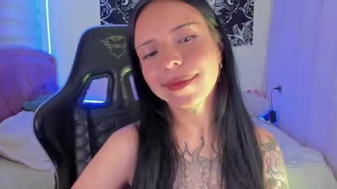 Snapshot of saharayumm chatting on 11.12.25 saharayumm online show from 11.12.25