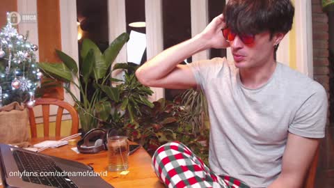 Snapshot of sahueso chatting on 12.19.24 David Sahueso online show from 12.19.24