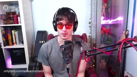 Snapshot of sahueso chatting on 01.28.25 David Sahueso online show from 01.28.25