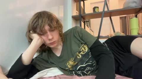 Snapshot of saintfawn chatting on 04.17.26 saintfawn online show from 04.17.26