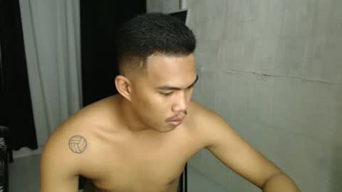 Snapshot of saj_taylor chatting on 11.05.25 Taylor online show from 11.05.25