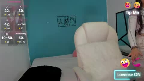 Luna  online show from 04.25.26