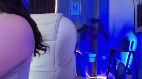 Sakura Moss online show from 11.06.25