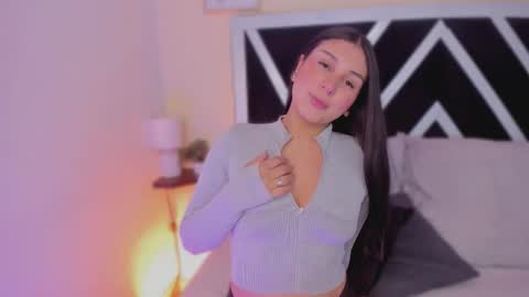 Snapshot of salem_sp chatting on 12.17.25 Salem online show from 12.17.25