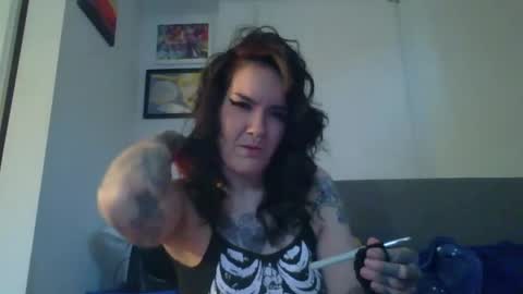 Snapshot of salemsslut chatting on 01.24.25 salemsslut online show from 01.24.25