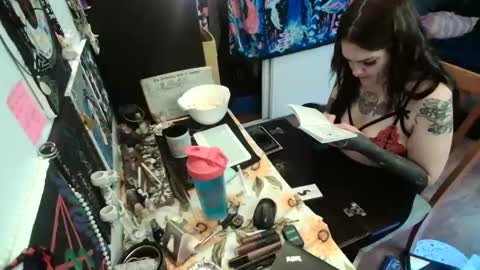 Snapshot of salemsslut chatting on 02.18.25 salemsslut online show from 02.18.25