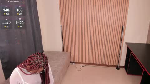 Snapshot of sali_g chatting on 02.18.25 Sali G online show from 02.18.25