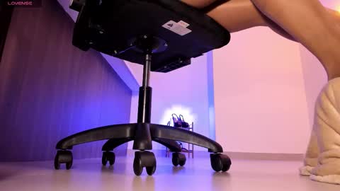 Snapshot of sali_g chatting on 09.13.25 Sali G online show from 09.13.25