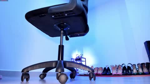 Snapshot of sali_g chatting on 10.14.25 Sali G online show from 10.14.25