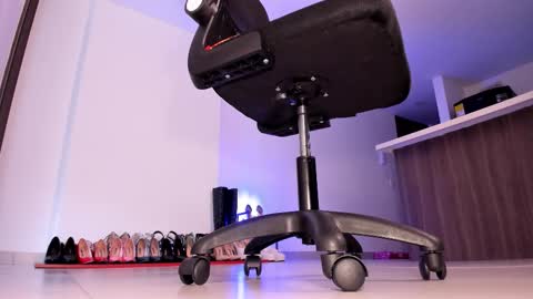 Snapshot of sali_g chatting on 11.06.25 Sali G online show from 11.06.25