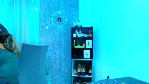 Snapshot of sally_ricci chatting on 09.17.25 sally_ricci online show from 09.17.25