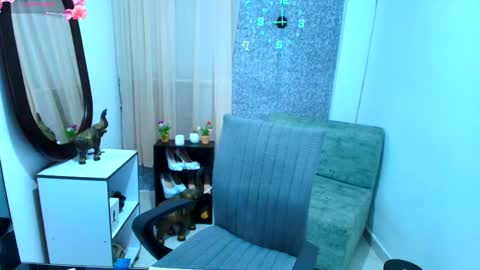 Snapshot of sally_ricci chatting on 09.23.25 sally_ricci online show from 09.23.25