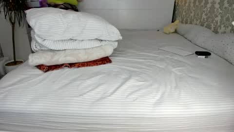 SalmaRoth online show from 02.10.25