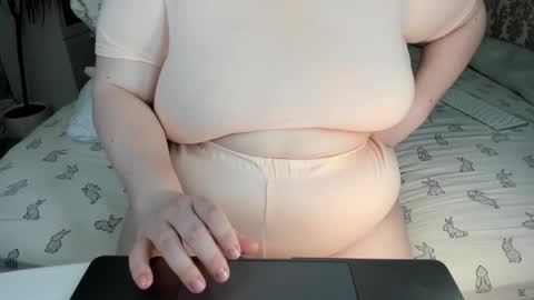 SalmaRoth online show from 02.23.25