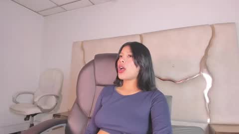 salmaportman_ online show from 05.13.26