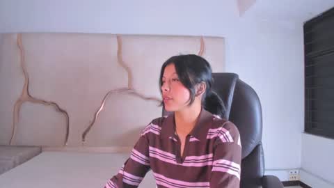 salmaportman_ online show from 07.09.26