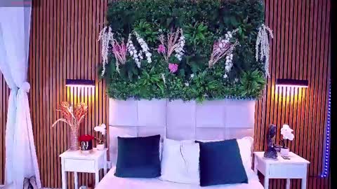 SalmaRoze online show from 04.26.26