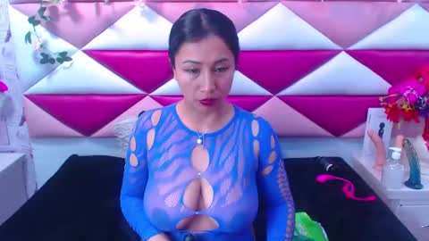 Snapshot of salmasantos chatting on 02.23.25 salmasanto online show from 02.23.25