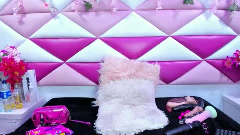 salmasanto online show from 12.18.25