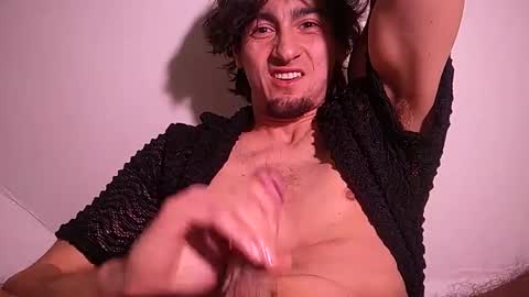 Snapshot of salmonman1305 chatting on 02.18.25 salmonman1305 online show from 02.18.25