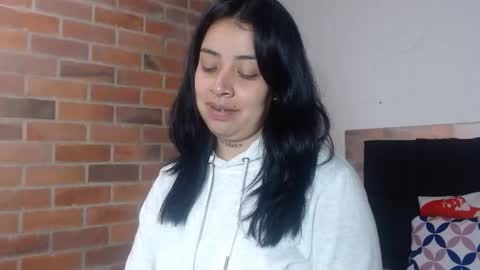 Snapshot of salome__palmer chatting on 12.05.25 online show from 12.05.25