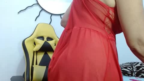 Snapshot of salome_blondie chatting on 09.12.25 salome online show from 09.12.25