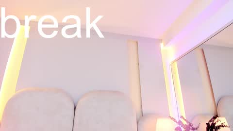 Snapshot of salomebell chatting on 03.15.26 online show from 03.15.26