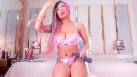 Snapshot of salomebenz_01 chatting on 01.31.25  Salome benz online show from 01.31.25