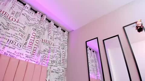 Snapshot of salomee_foxx_ chatting on 12.24.24 Salome online show from 12.24.24