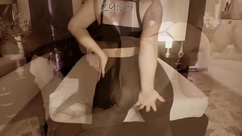 Snapshot of salomekross_ chatting on 01.26.25 Salome Kross online show from 01.26.25