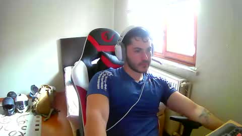 Snapshot of salomenseks chatting on 11.06.25 canfuck online show from 11.06.25