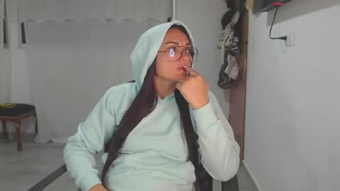 Snapshot of salomesaints chatting on 12.20.25 salome online show from 12.20.25