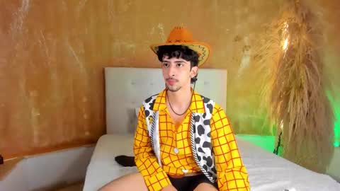 Snapshot of salvatore_monterey chatting on 11.07.25 salvatore online show from 11.07.25