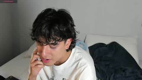 Snapshot of salvatore_montt chatting on 02.12.25 salvatore_montt online show from 02.12.25