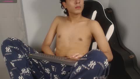 Snapshot of salvatore_montt chatting on 02.13.25 salvatore_montt online show from 02.13.25