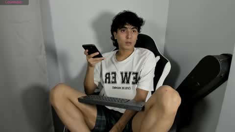 Snapshot of salvatore_montt chatting on 02.16.25 salvatore_montt online show from 02.16.25