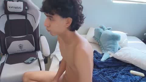 Snapshot of salvatore_montt chatting on 10.15.25 salvatore_montt online show from 10.15.25