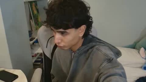 Snapshot of salvatore_montt chatting on 10.17.25 salvatore_montt online show from 10.17.25