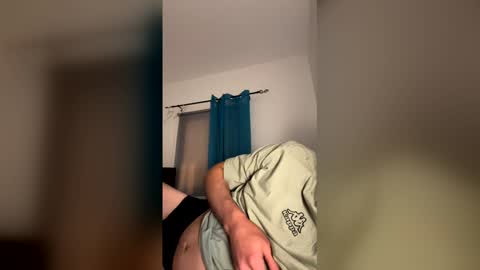 Snapshot of salvaytokio chatting on 04.02.26 salvaytokio online show from 04.02.26