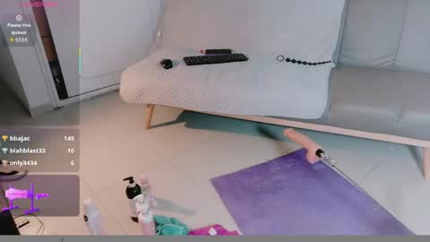 saly_moon1 online show from 05.06.26