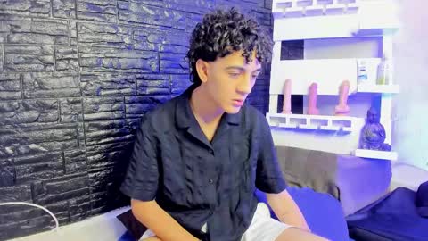 Snapshot of sam__cute chatting on 02.23.25 sam__cute online show from 02.23.25