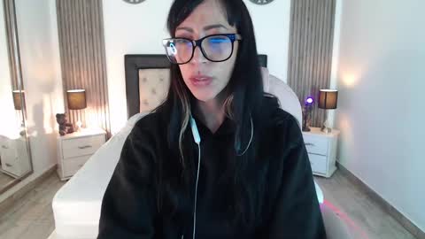 Snapshot of sam_mansson66 chatting on 02.10.25 SAM MANSON online show from 02.10.25