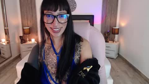 Snapshot of sam_mansson66 chatting on 02.13.25 SAM MANSON online show from 02.13.25