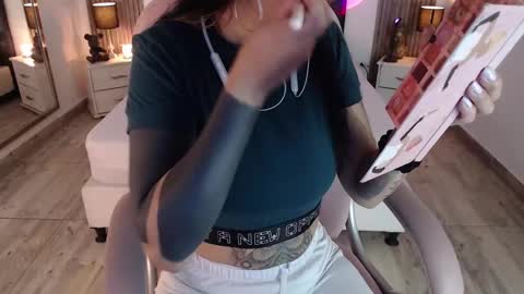 Snapshot of sam_mansson66 chatting on 02.17.25 SAM MANSON online show from 02.17.25