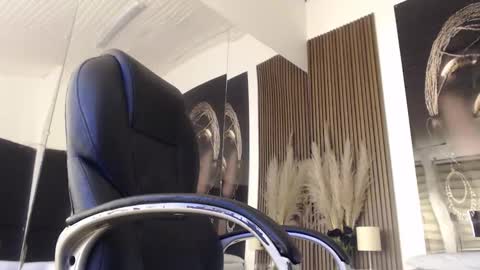 Snapshot of sam_mansson66 chatting on 09.30.25 SAM MANSON online show from 09.30.25