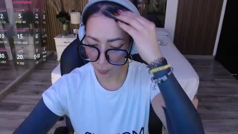 SAM MANSON online show from 12.17.25