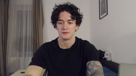 Snapshot of sam_winchest chatting on 10.05.25 Sam online show from 10.05.25